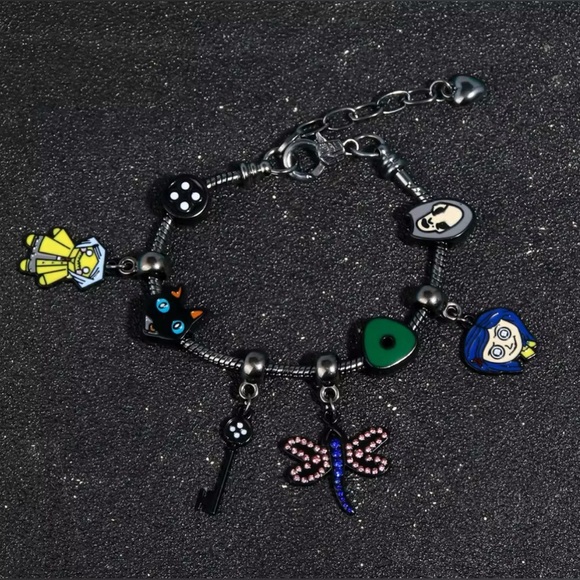 ✨New✨- Coraline Charm Bracelet - Picture 3 of 7